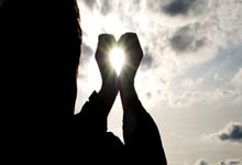 NG体育：[F1]汉密尔顿夺得冲刺赛冠军.